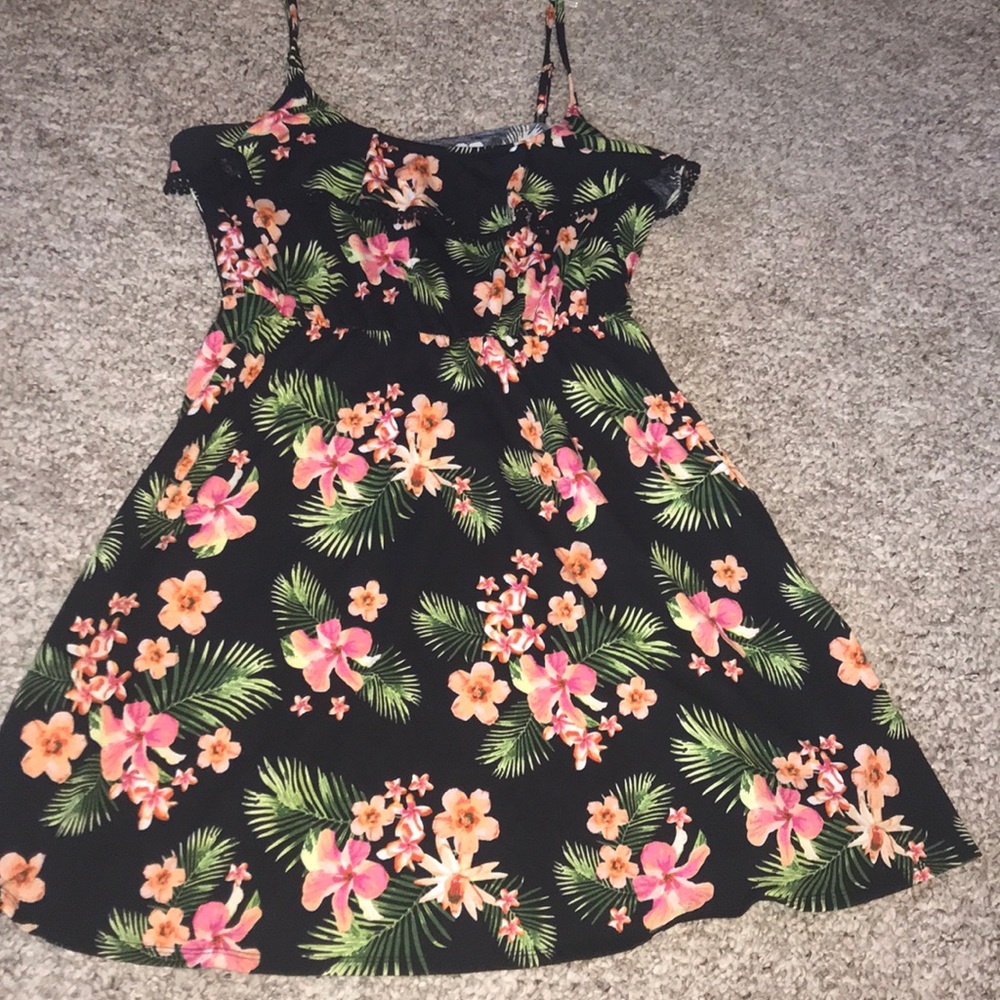 CUTE PALM DRESS